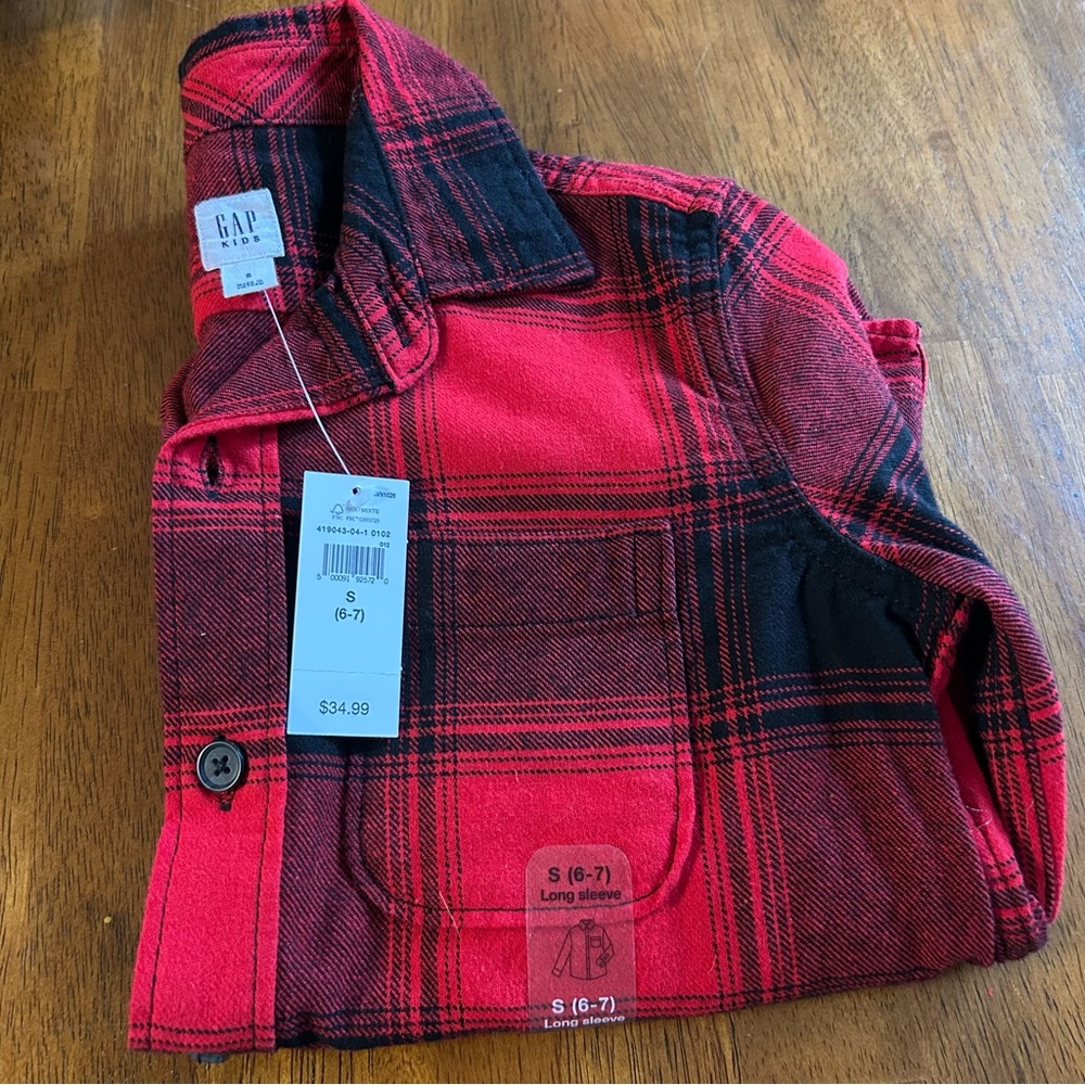 Gap Flannel Button-Up | Classic Red & Black Buffalo Plaid | Boys Size 6–7 | NWT - Picture 5 of 7